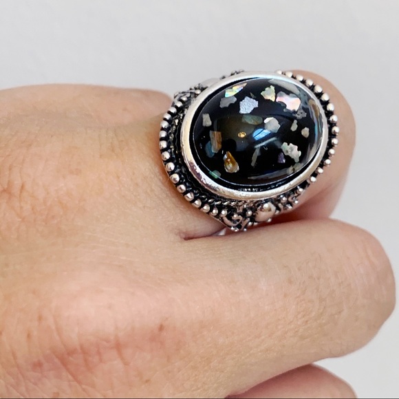 Silver Tone Faux Black Speckled Oval Stone Ring 8 - Picture 2 of 6